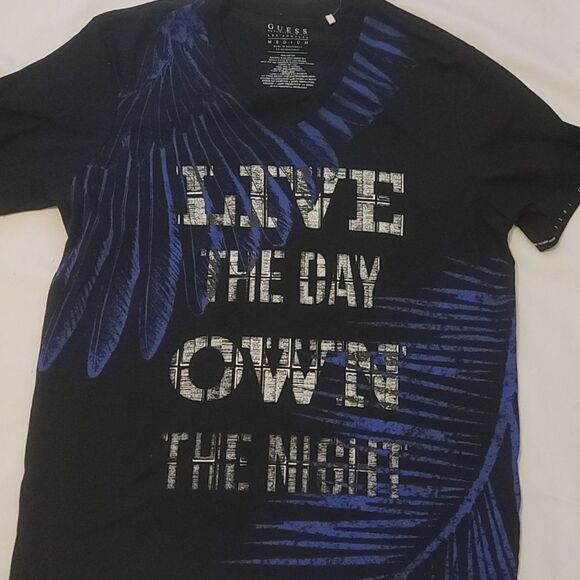 Guess graphic tshirt medium - Picture 1 of 6